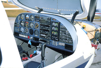 ../newssystem/imagesNews/old_archive/thumbnails/da40pan.jpg (42405 bytes)